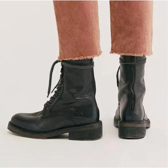 Free People Womens Leather Santa Fe Lace-Up Boot in Black Embossed US 10 40 - Picture 3 of 15